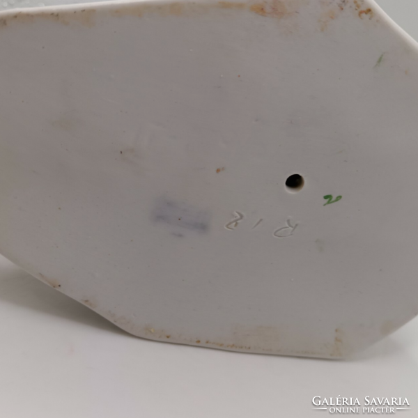 Zsolnay rőzsés porcelán figura