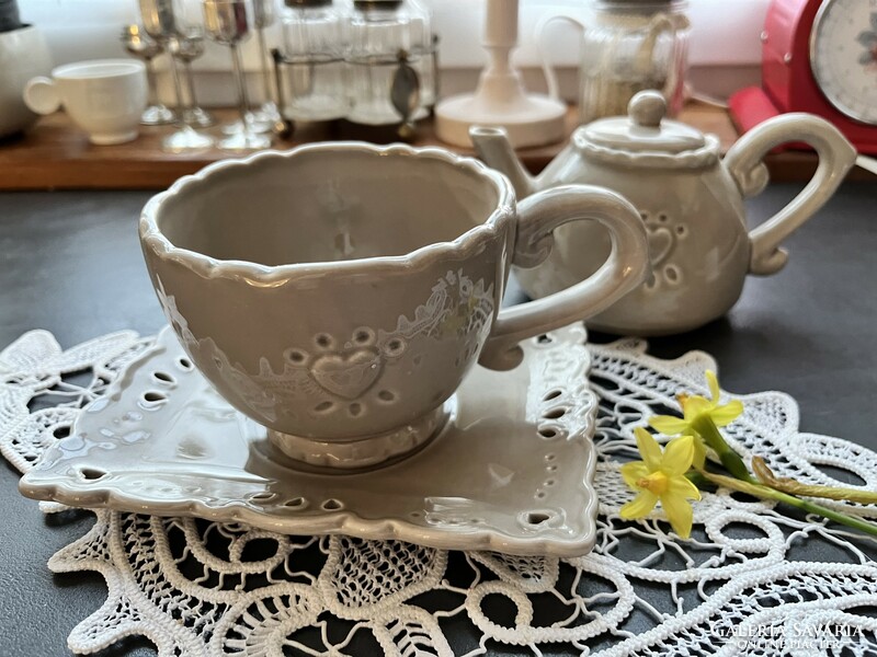 'Amadeus' romantic tea set for one person in a delicate color