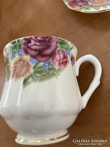 Álomszép Angol rózsás teás csésze kistányérral.