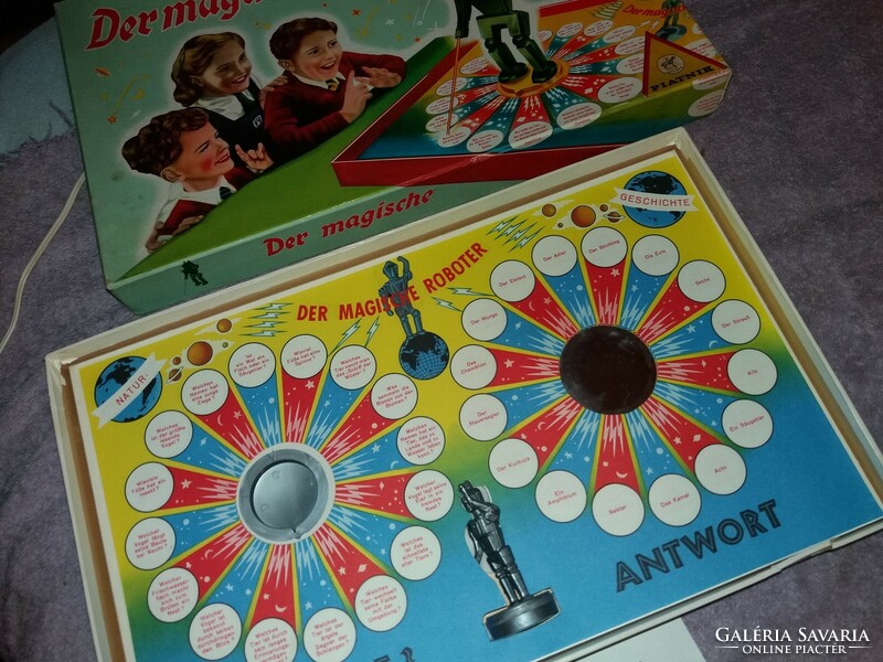1950 Piatnik German language cult the magic robot quiz board game in good condition as shown in the pictures
