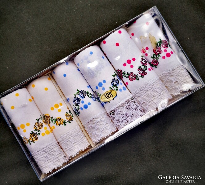 Iris 6 vintage handkerchiefs in original box
