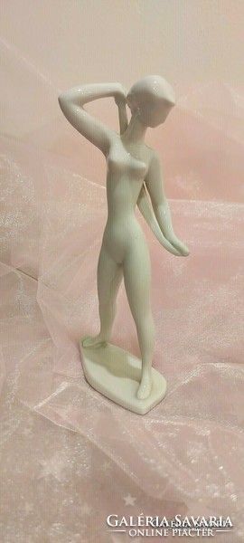 Drasche porcelain, female nude with towel.