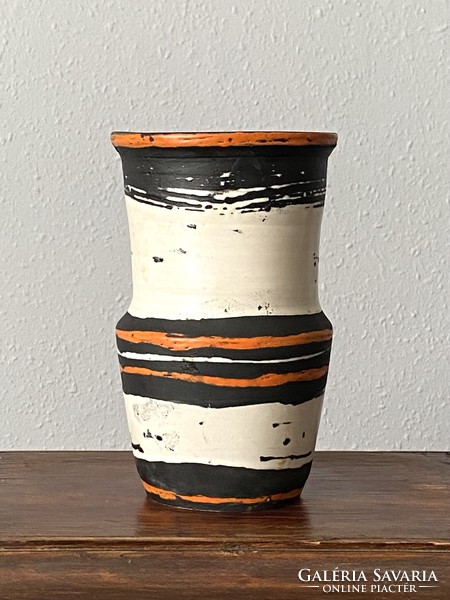 Lívia Gorka (1925-2011) painted marked retro ceramic vase 20 cm