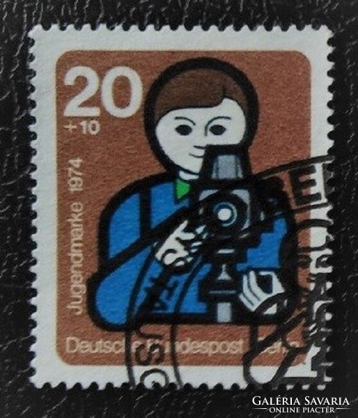 BB468p / Németország - Berlin 1974 Ifjúsági Jólét bélyegsor 20 + 10 Pf értéke pecsételt