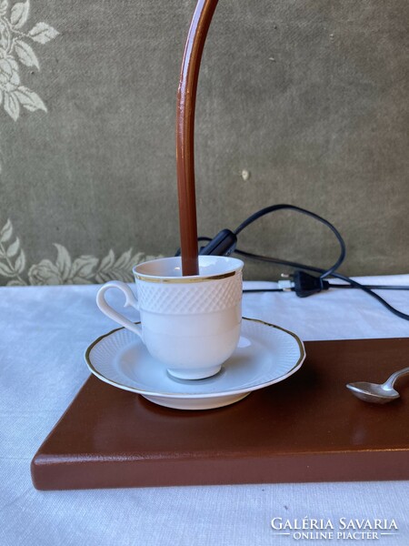 Kávéfőzőből készült asztali lámpa 46 cm.
