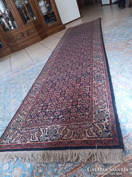 Beautiful large running mat 310*77 cm