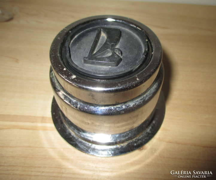 Lada wheel hub dust cap