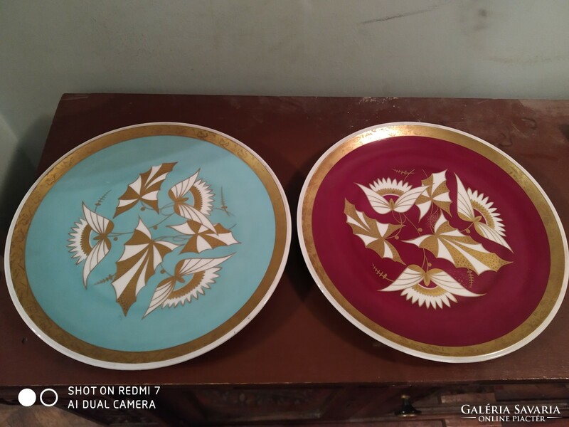 Weimar porcelán tányérok, aranyozott dekorral.