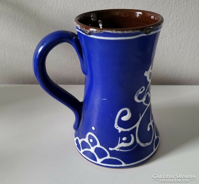 Folk jar or cup with unknown mark (12.5 cm high)
