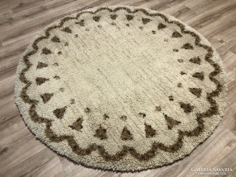 Moroccan Berber hand-knotted round wool rug, 152 x 152 cm