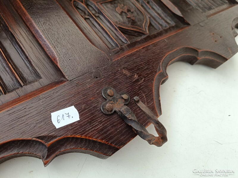 Antique Gothic Renaissance Carved Hardwood Crown Anjou Lily Wall Cloth Hanger 617 8557