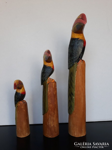 3 Carved and painted wooden bird toucan statues, great decoration