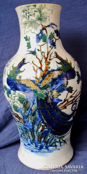 Dt/393 – hand-painted large oriental vase, presumably made in Jingdezhen