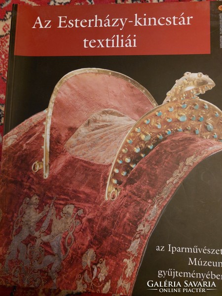 Az Esterházy-kincstár textíliái