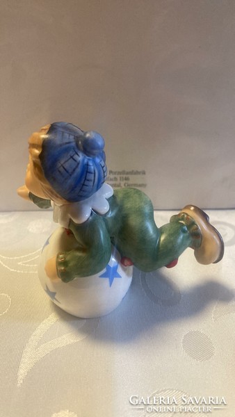 Hummel/Goebel porcelán "Körbe gurulni ",  Ritka gyűjtői figura!