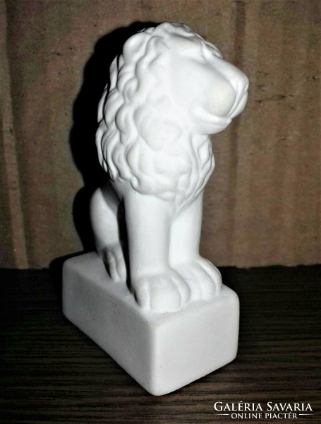 ломоносовский лев - редкая фарфоровая фигурка-указано=Lomonosov marked biscuit porcelain lion