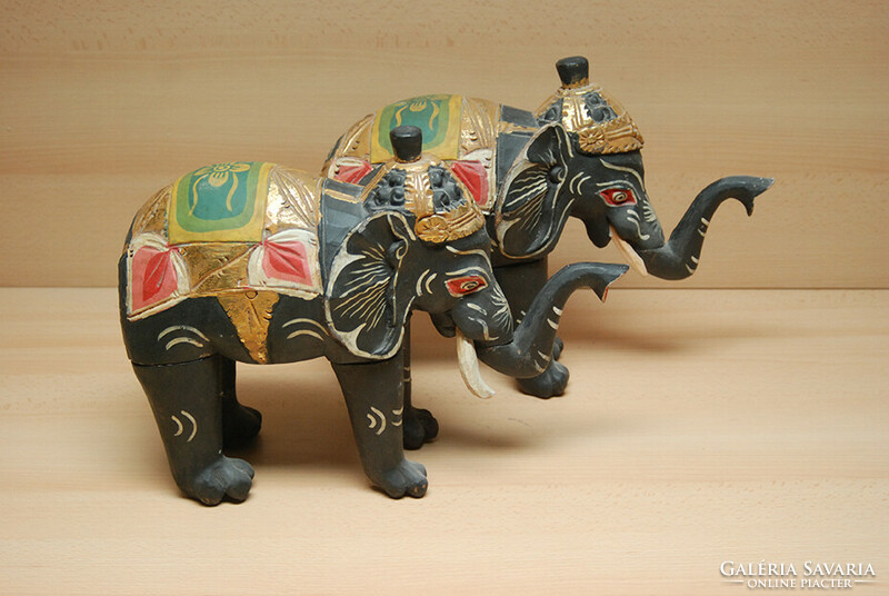Távolkeleti kézzel festett faragott elefánt pár