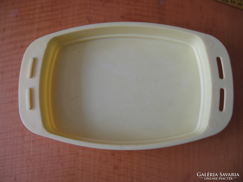 Retro cream colored plastic bowl plastic seal