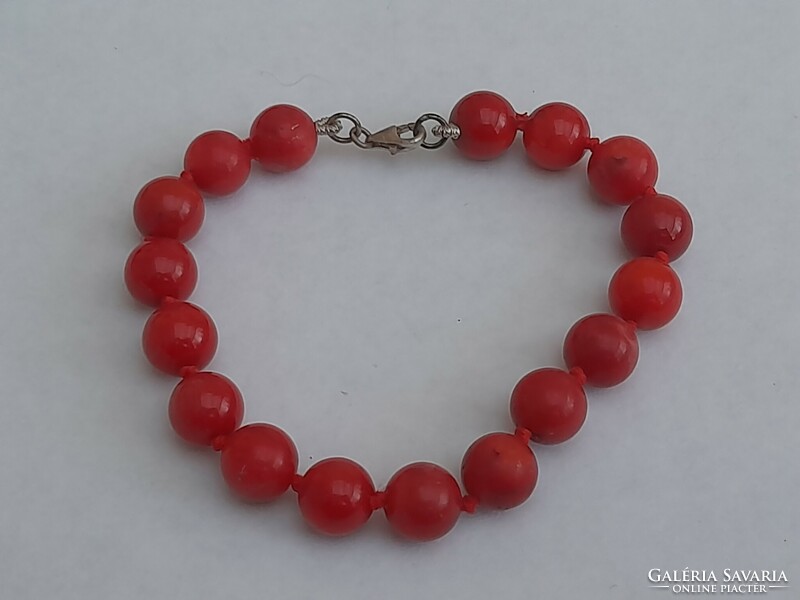 Coral bracelet with 925 silver clasp
