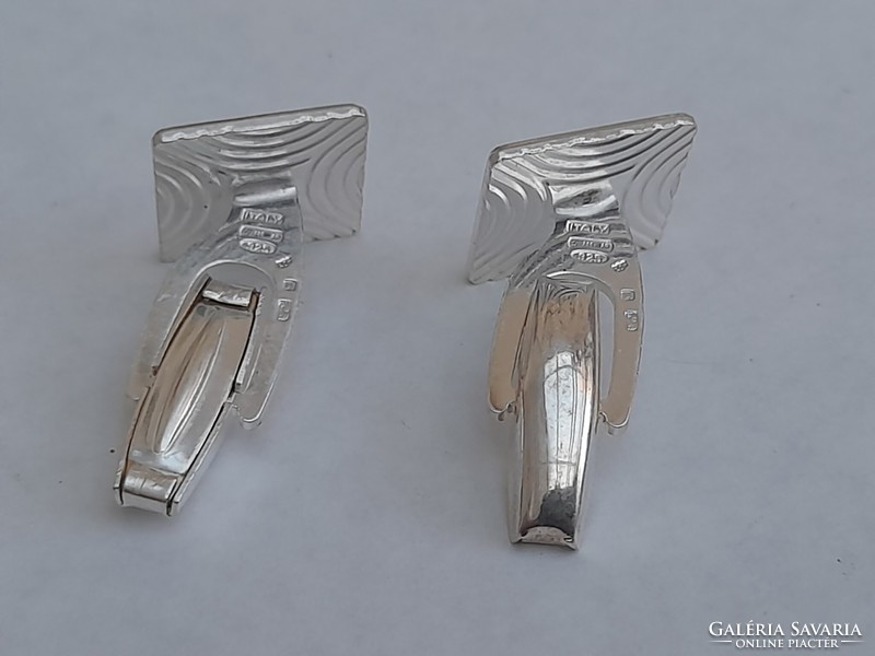 A pair of beautiful 925 silver cuffs, never worn, full of mint marks