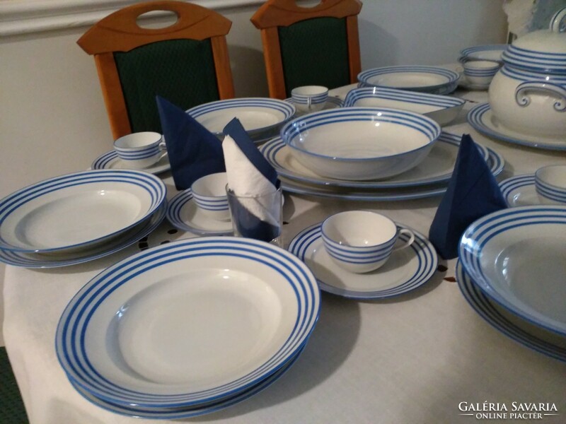 Oh Herend twelve-person striped porcelain tableware from the 1920s!