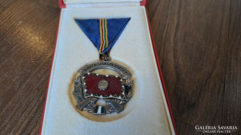 Bronze for armed service to the homeland