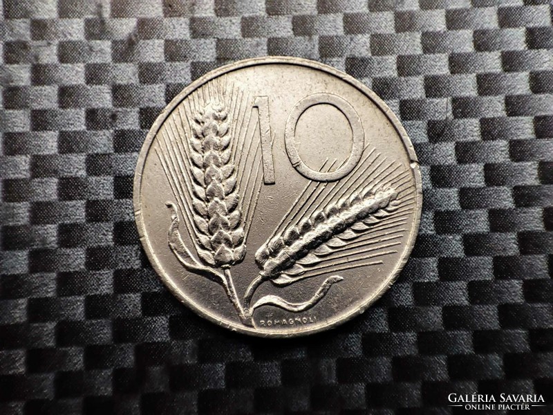 Italy 10 lira, 1951