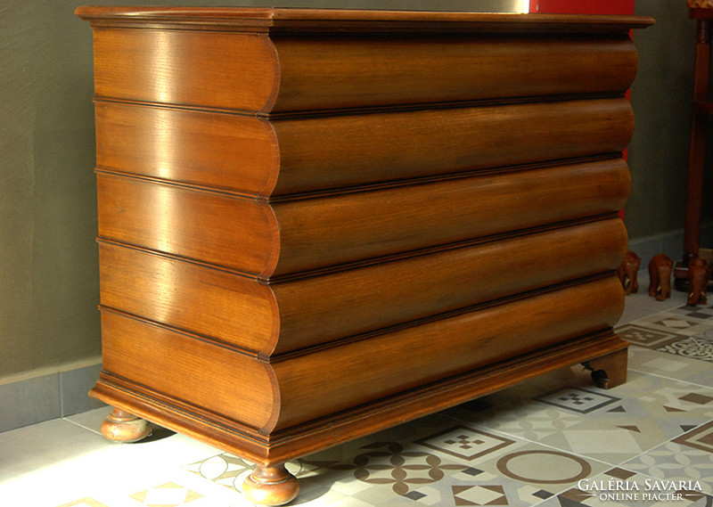 Art deco style chest of drawers with book shapes, a must for book lovers!