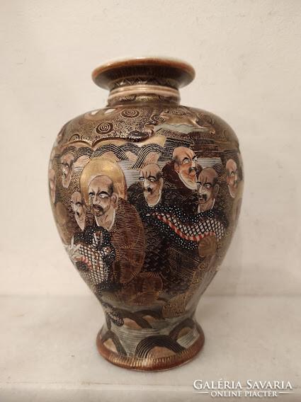 Antique patina beautiful multi-person Japanese satsuma porcelain vase Asia 916 8637