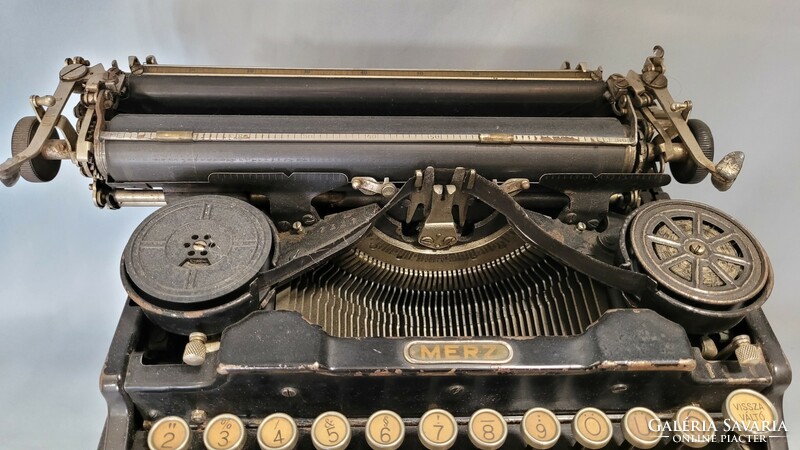 Régi Merz írógép