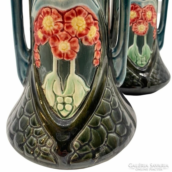 Pair of Eichwald vases m01304