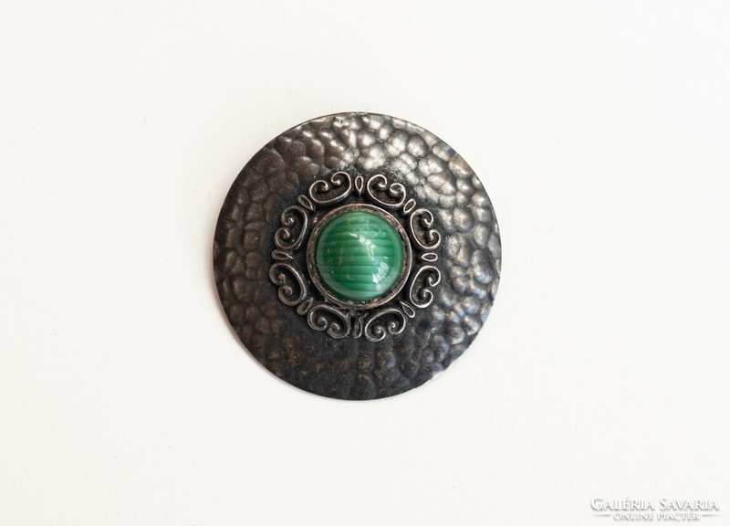 Retro fém bross zöld malachit-üveg kővel iparművész ékszer - melltű, kitűző