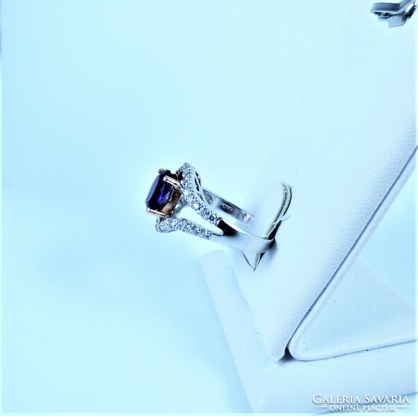 Dreamy, 10k white gold ring with amethyst gemstone!!!