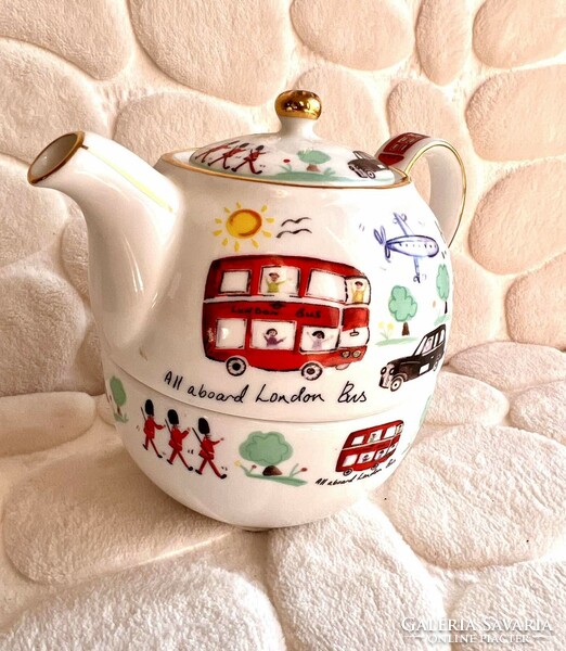 Beautiful two-in-one tiered English porcelain teapot and cup. New!