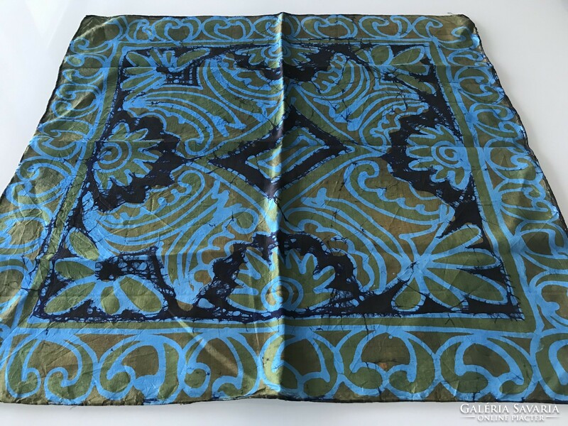 Silk scarf with hand-painted pattern, 53 x 52 cm