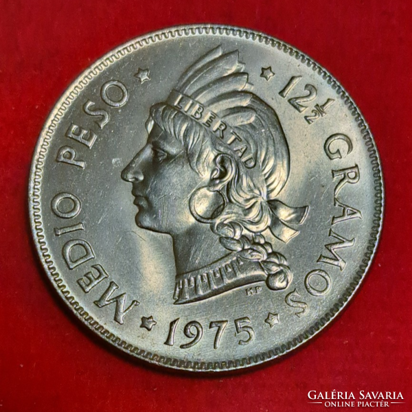 1975. Dominikai Köztársaság ½ Peso (1638)