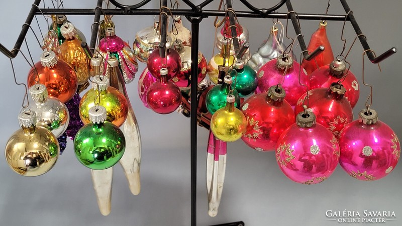 40 old Christmas tree decorations together