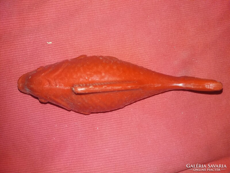 Régi DMSZ kádjáték üreges piros hal halacska figura kiváló állapotban 18 x 6 cm a képek szerint