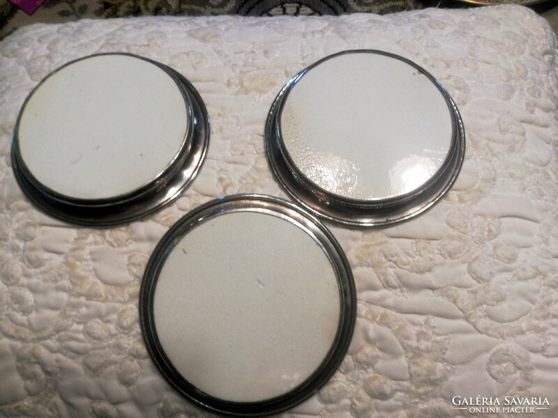 3 earthenware cup coasters in a metal frame - art&decoration