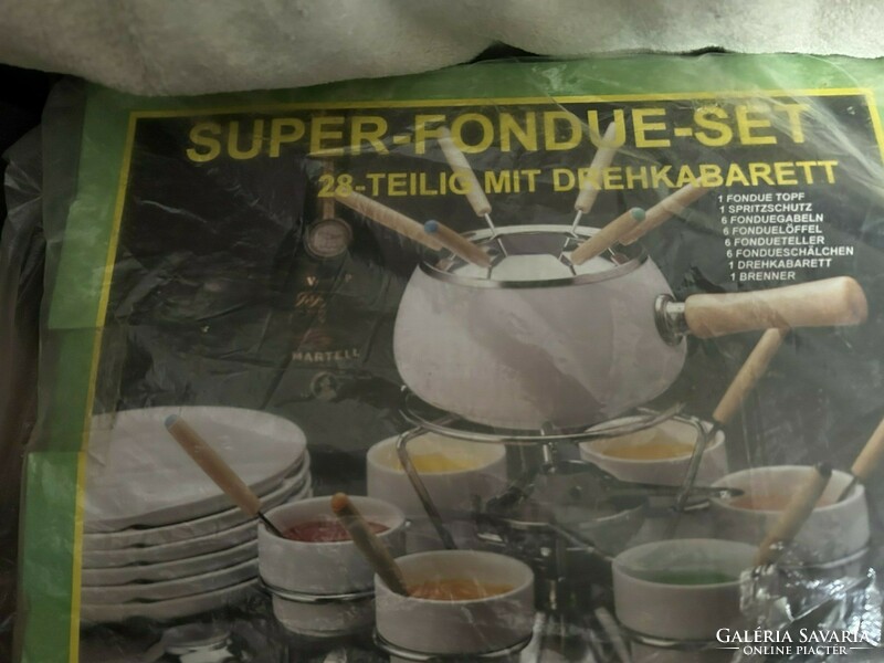 Retro fondue set 28 pieces