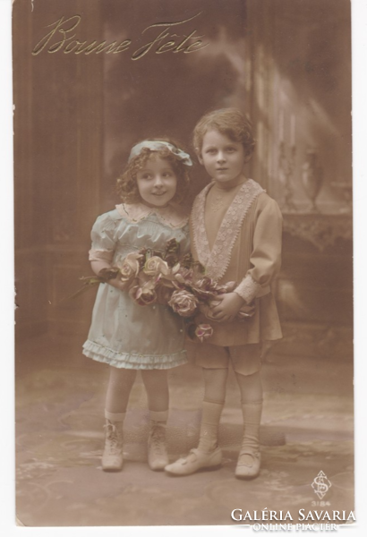 Gyerekek rózsa-füzérrel - antik képeslap 1914-ből
