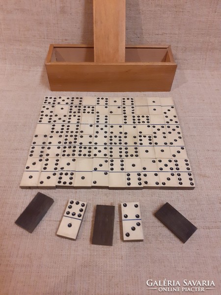 Régi dominó játék igényes keményfa dobozban