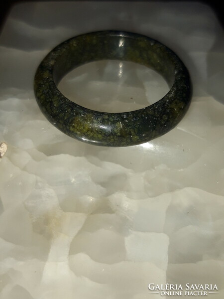 Green jade ring - size 60
