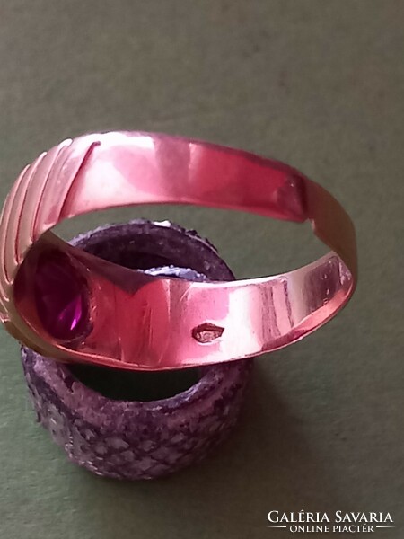 Régi 2,81 gramm 14 Karátos  Arany Piros köves (rubin ?? ) Női gyűrű