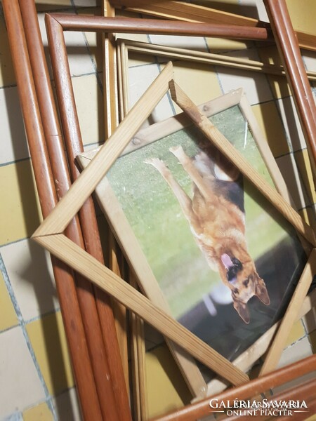 7 wooden frames, picture frames, pictures