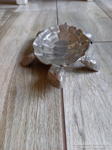 Mesés régi ezüstözött teknős kínáló tál (18,5x13x3,3 cm)
