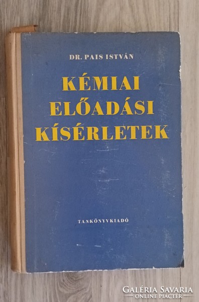 Dr Pais István.