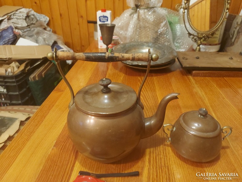 Antique copper teapot and sugar bowl, size and weight indicated!