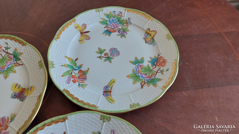 Herend Victoria patterned flat plate 3 pieces,