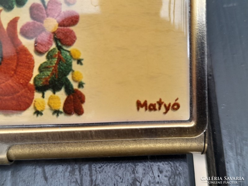 Matyó pattern box or cigarette holder never used